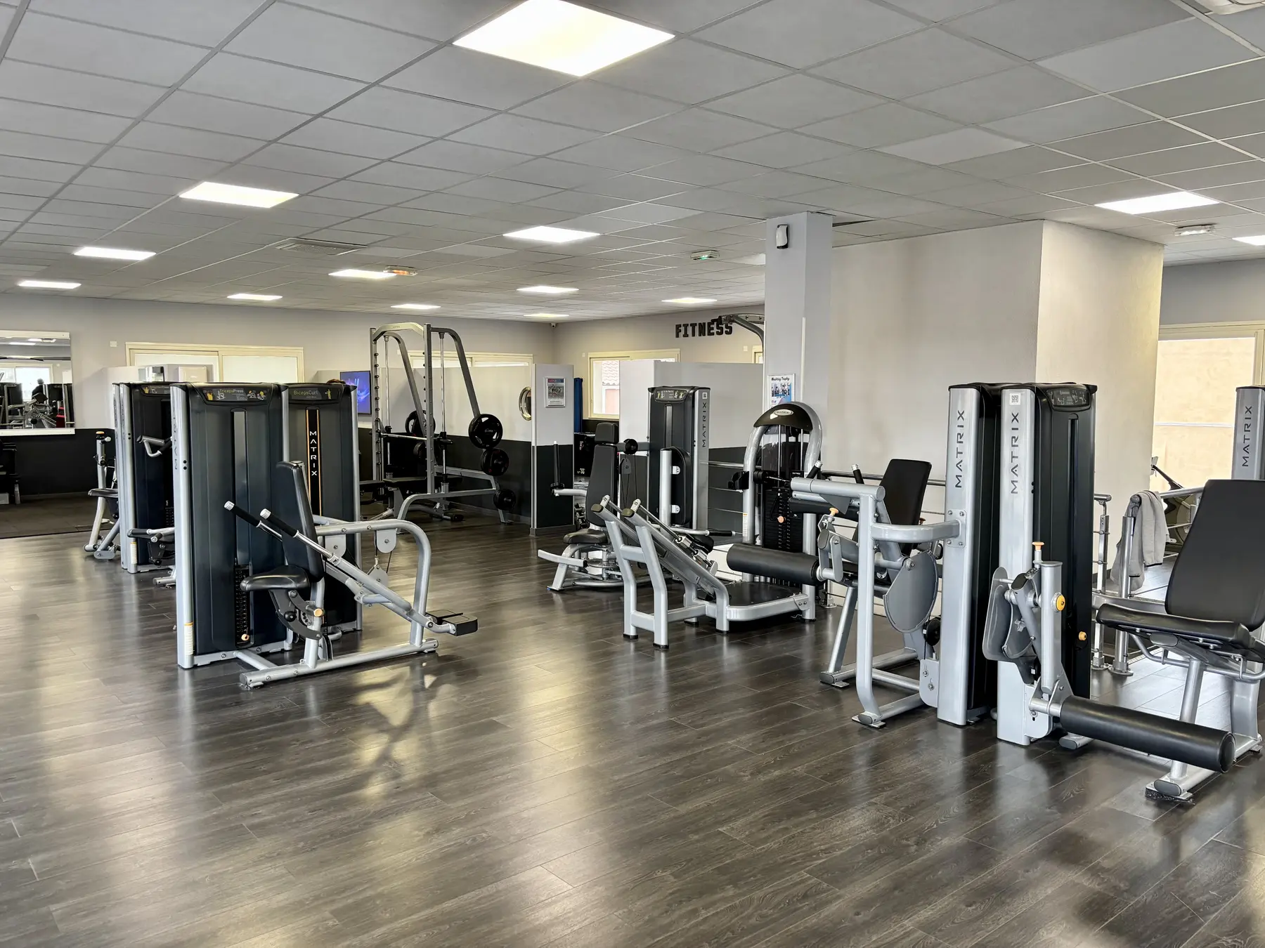 Ensemble de machines de renforcement musculaire